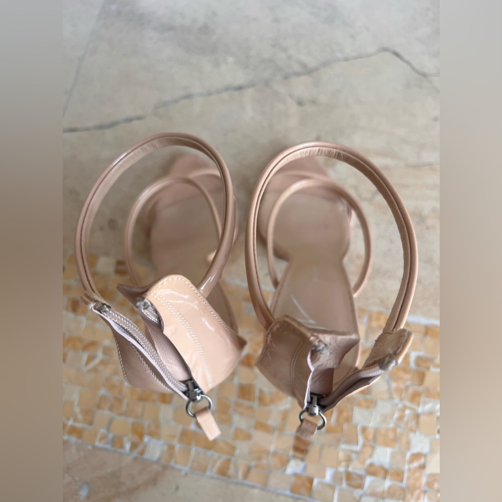 Giuseppe Zanotti Beige Heels – Elegant and Timeless - Picture 2 of 3